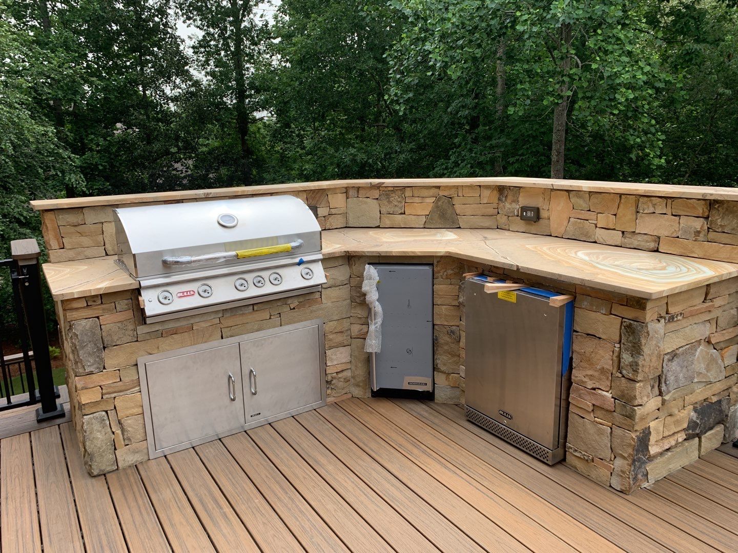 Outdoor kitchen